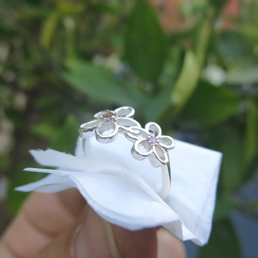 2 Stones Floral Design Ring