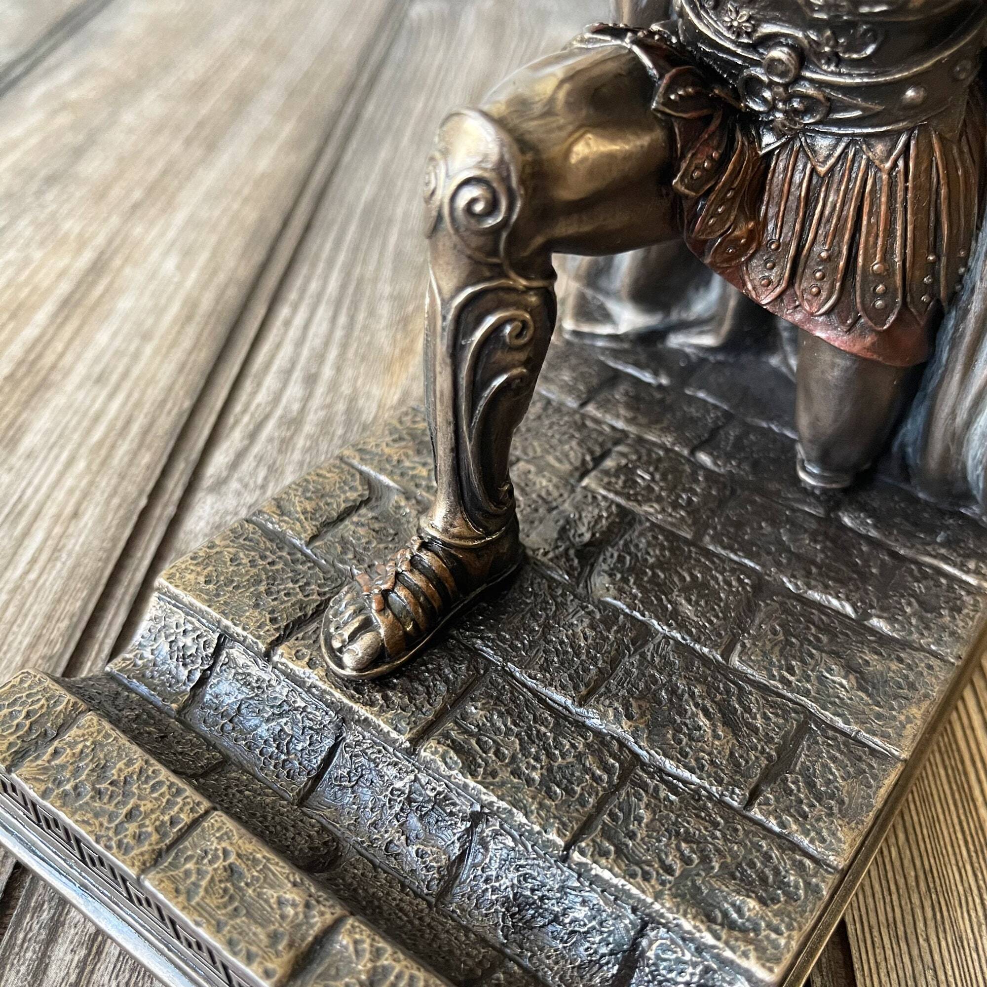 đ„SALE 50% OFFđ„Roman commander statue desk decoration pen holder