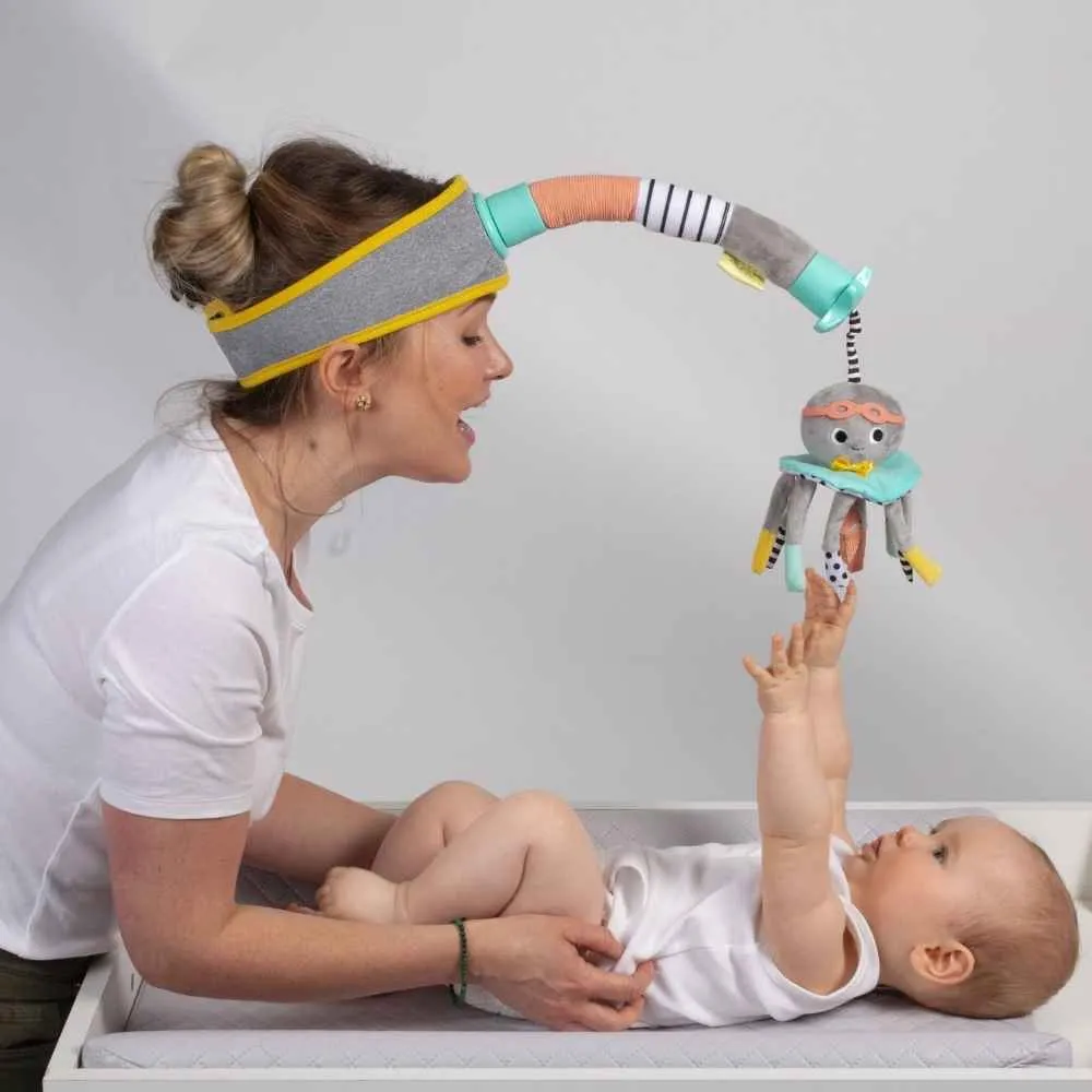 Baby Gift Set [Baby Changer, Mobile, Rattle]