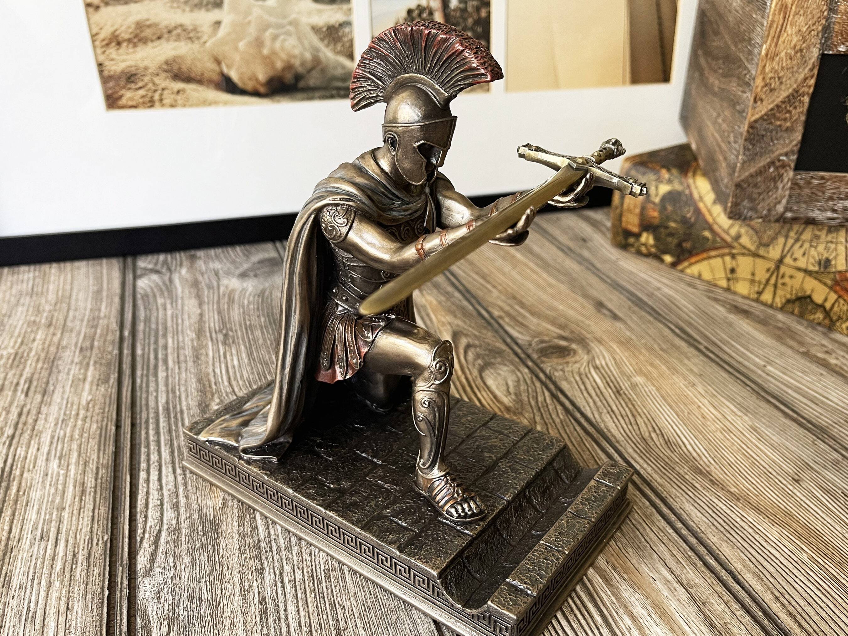 đ„SALE 50% OFFđ„Roman commander statue desk decoration pen holder