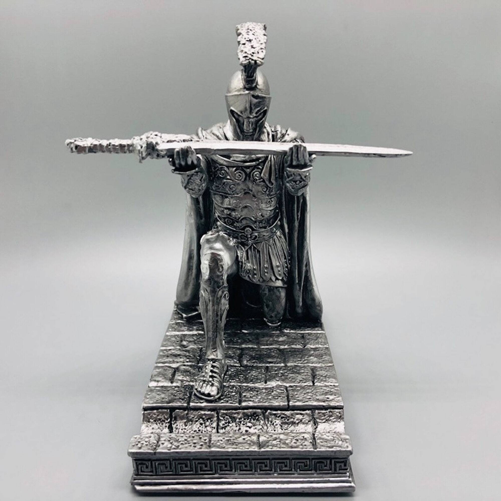 đ„SALE 50% OFFđ„Roman commander statue desk decoration pen holder
