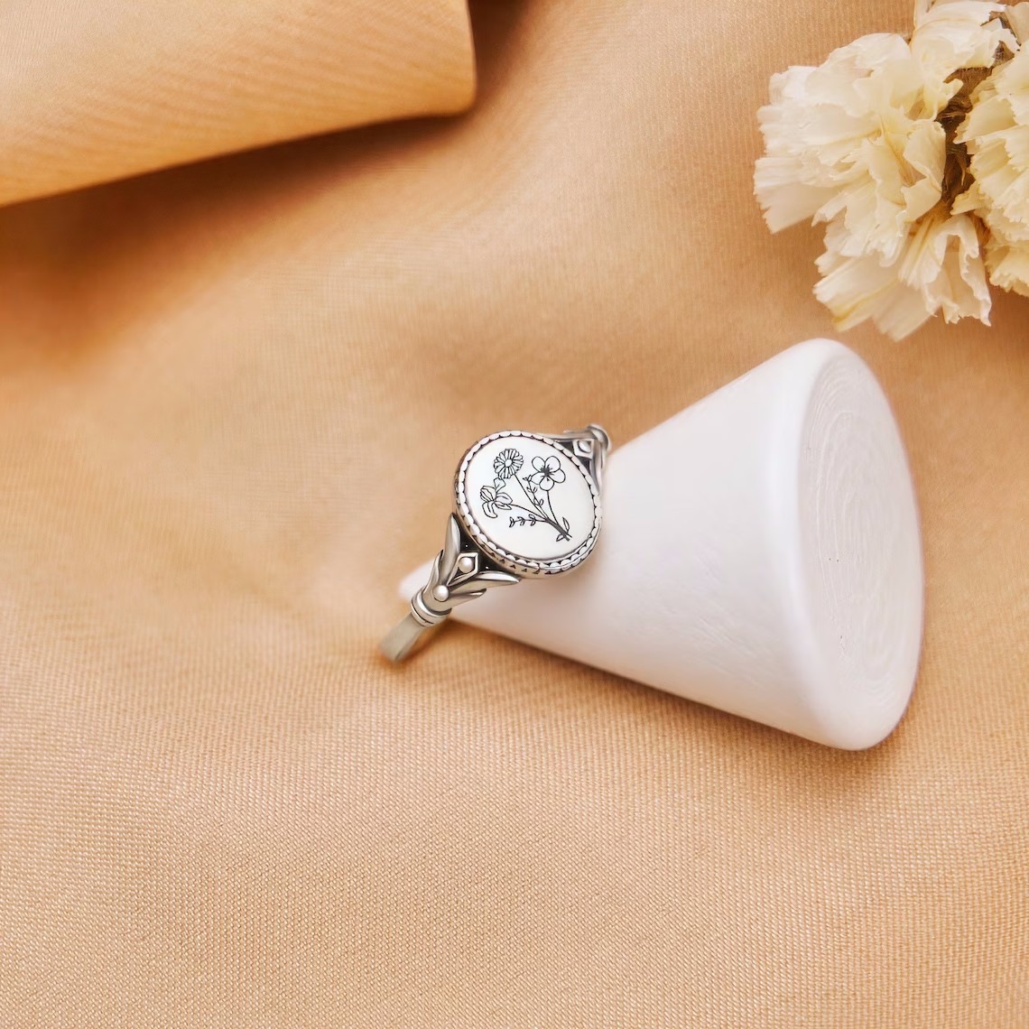 Personalized Birth Flower Ring