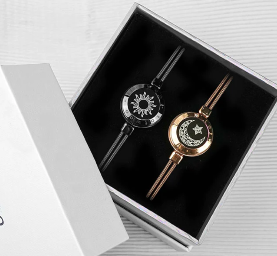 Long Distance Smart Vibration Bracelets with Snake Chain (Sun&moon )